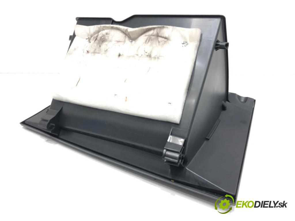 MAZDA CX-5 (KE, GH) 2011 - 2017    2.2 D (KE2FW) 129 kW [175 KM] olej napędowy 2012 - 2017  Priehradka, kastlík spolujazdca  (Priehradka, kastlík)