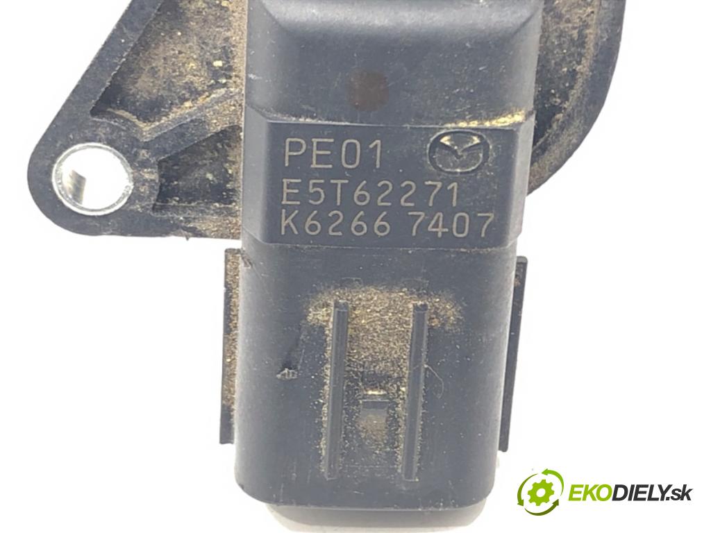 MAZDA CX-5 (KE, GH) 2011 - 2017    2.2 D (KE2FW) 129 kW [175 KM] olej napędowy 2012 - 2017  Váha vzduchu E5T62271 (Váha vzduchu)