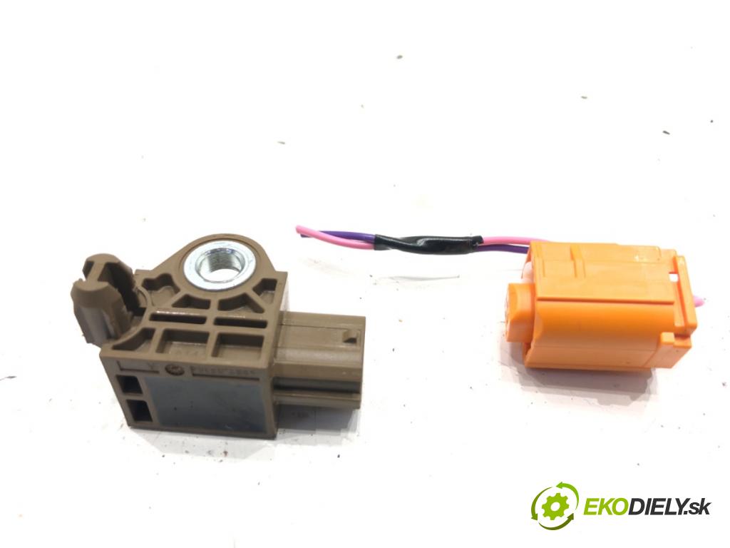 MAZDA CX-5 (KE, GH) 2011 - 2017    2.2 D (KE2FW) 129 kW [175 KM] olej napędowy 2012 - 2017  Snímač nárazu G46C-57KC0A (Snímač nárazu)