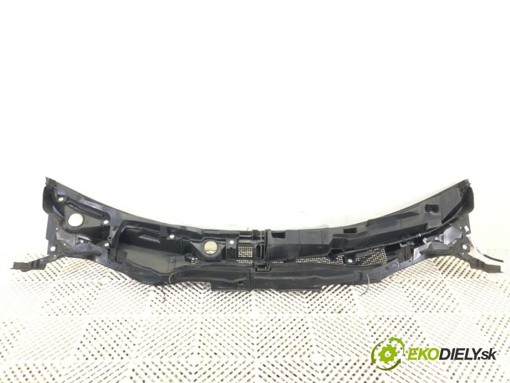 MAZDA CX-5 (KE, GH) 2011 - 2017    2.2 D (KE2FW) 129 kW [175 KM] olej napędowy 2012 - 2017  torpédo plast pod čelní okno KD53507P1RH KD53507N1LH (Torpéda)