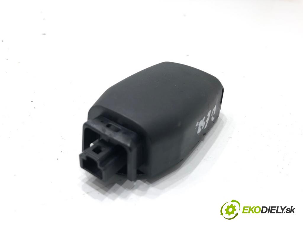 MAZDA CX-5 (KE, GH) 2011 - 2017    2.2 D (KE2FW) 129 kW [175 KM] olej napędowy 2012 - 2017  Snímač dažďa  (Snímač dažďa)