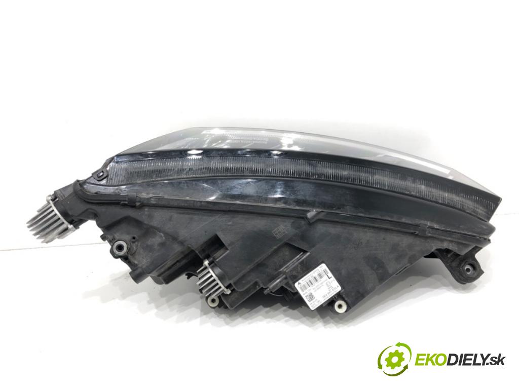 SKODA OCTAVIA IV (NX3, NN3) 2020 - 2022    2.0 TDI 110 kW [150 KM] olej napędowy 2020 - 2022  světlomet levý přední část 5E4941015A