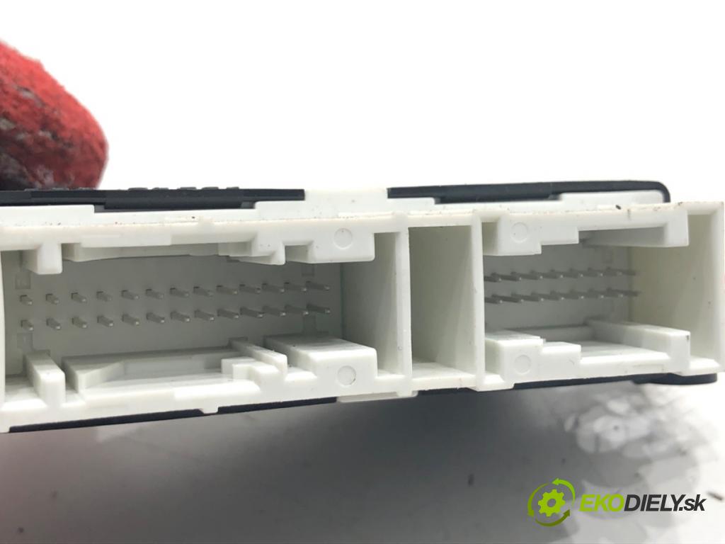 SKODA OCTAVIA IV (NX3, NN3) 2020 - 2022    2.0 TDI 110 kW [150 KM] olej napędowy 2020 - 2022  Modul PDC 5R3919294 (Ostatné)