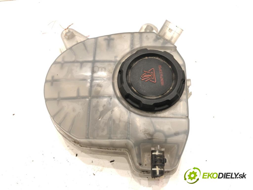 SKODA OCTAVIA IV (NX3, NN3) 2020 - 2022    2.0 TDI 110 kW [150 KM] olej napędowy 2020 - 2022  Nádržka vyrovnávacia (kvapaliny) chladiaceho 5WA121407G