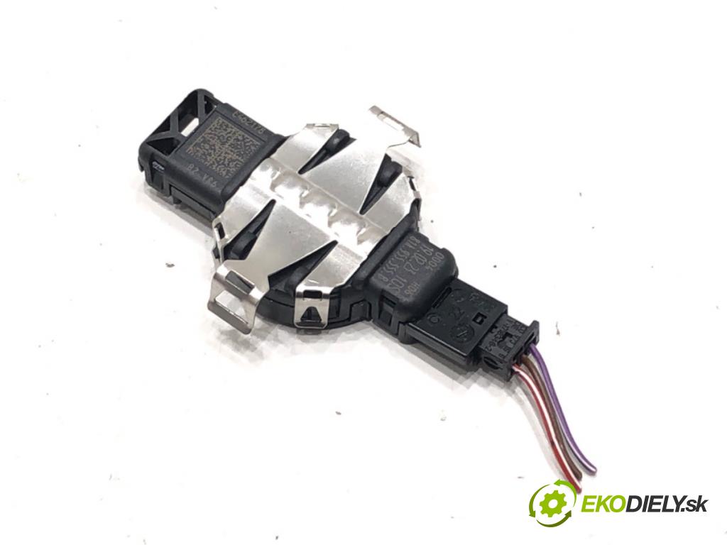 SKODA OCTAVIA IV (NX3, NN3) 2020 - 2022    2.0 TDI 110 kW [150 KM] olej napędowy 2020 - 2022  Snímač dažďa 81A955555B (Snímač dažďa)