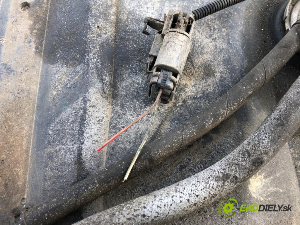 NISSAN CABSTAR (F24M, F24W) 2006 - 2013    35.13 DCI, 45.13 DCI 2.5 (F24M) 96 kW [131 KM] olej napędowy 2006 - 2012  nádržka paliva  (Nádrže)