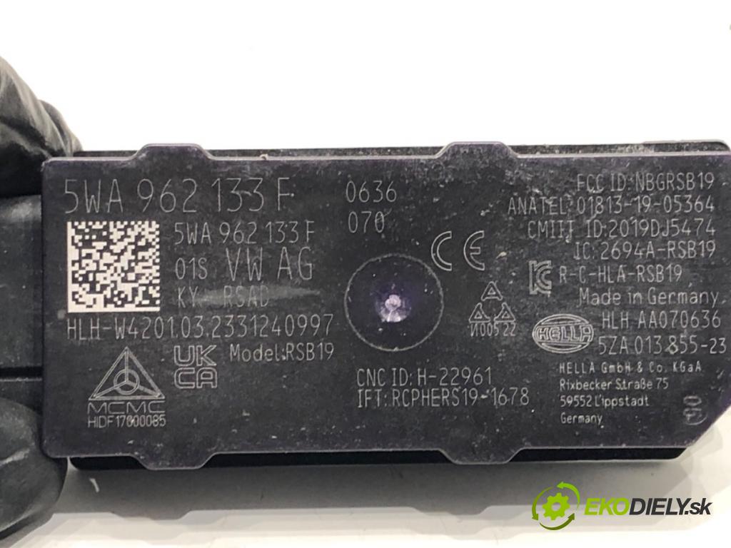 SKODA OCTAVIA IV (NX3, NN3) 2020 - 2022    2.0 TDI 110 kW [150 KM] olej napędowy 2020 - 2022  Zosilňovač 5WA962133F (Zosilňovač)