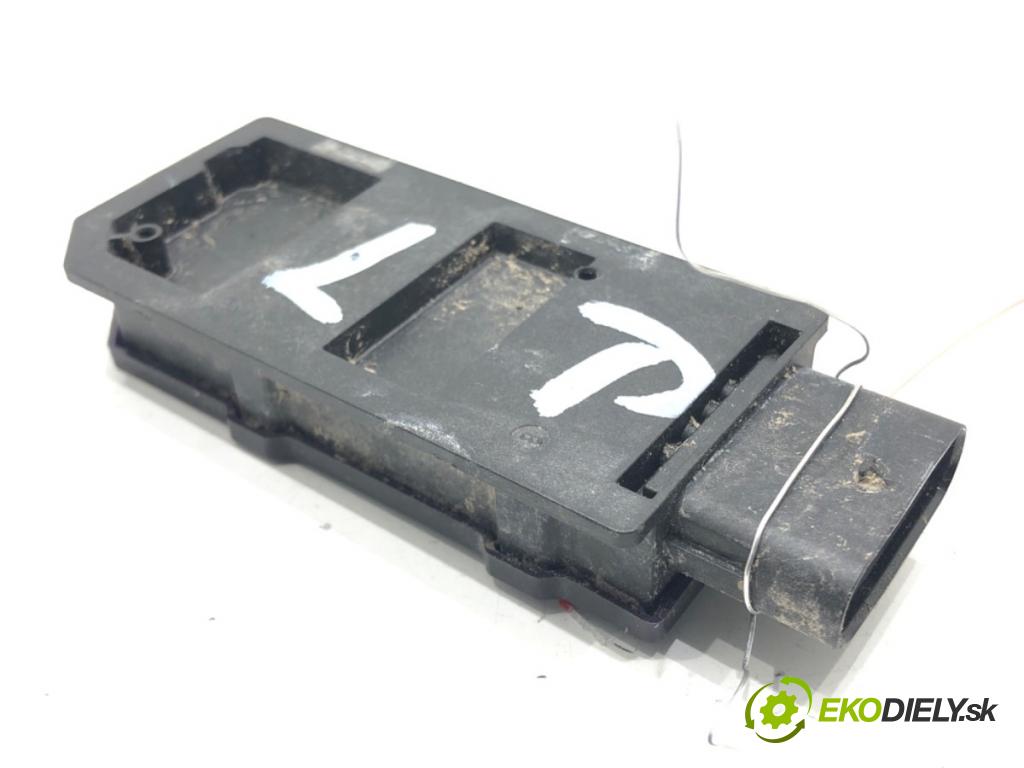 SKODA OCTAVIA IV (NX3, NN3) 2020 - 2022    2.0 TDI 110 kW [150 KM] olej napędowy 2020 - 2022  Zosilňovač 5WA962133F (Zosilňovač)