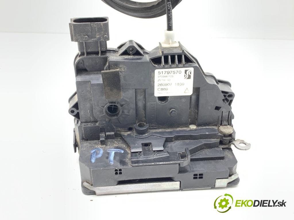 FIAT GRANDE PUNTO (199_) 2005 - 2022    1.4 (199AXB11, 199AXB1A, 199BXB1A, 199AXL1A) 57 kW [77 KM] benzyna 2005 - 2015  zámok dveře pravý zadní část 51797570