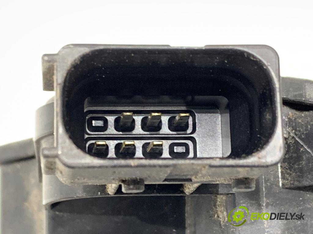 FIAT GRANDE PUNTO (199_) 2005 - 2022    1.4 (199AXB11, 199AXB1A, 199BXB1A, 199AXL1A) 57 kW [77 KM] benzyna 2005 - 2015  zámok dveře pravý zadní část 51797570