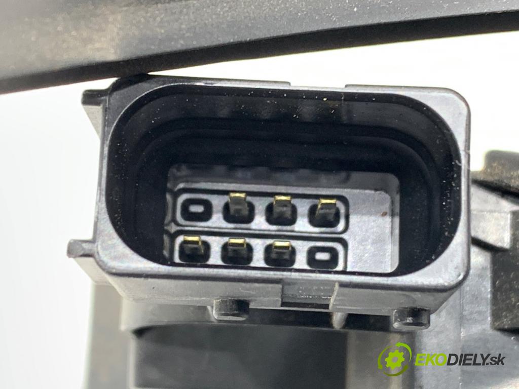 FIAT GRANDE PUNTO (199_) 2005 - 2022    1.4 (199AXB11, 199AXB1A, 199BXB1A, 199AXL1A) 57 kW [77 KM] benzyna 2005 - 2015  zámok dveře pravý přední část 51797558