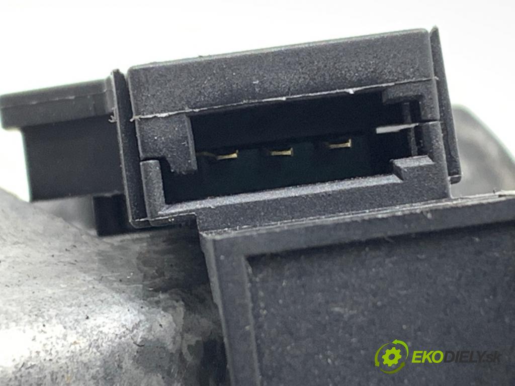 FIAT GRANDE PUNTO (199_) 2005 - 2022    1.4 (199AXB11, 199AXB1A, 199BXB1A, 199AXL1A) 57 kW [77 KM] benzyna 2005 - 2015  motor stěračů zadní část 53025712