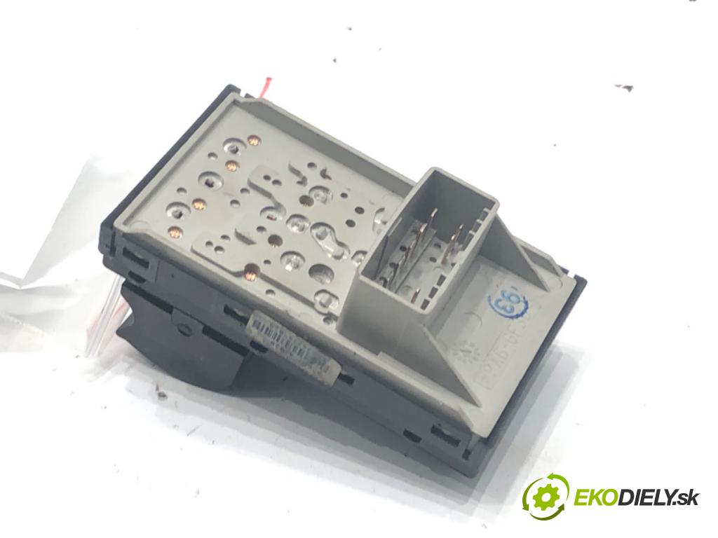 FIAT GRANDE PUNTO (199_) 2005 - 2022    1.4 (199AXB11, 199AXB1A, 199BXB1A, 199AXL1A) 57 kW [77 KM] benzyna 2005 - 2015  Prepínač okien  (Prepínač/spínač/tlačidlo a ovládač kúrenia)
