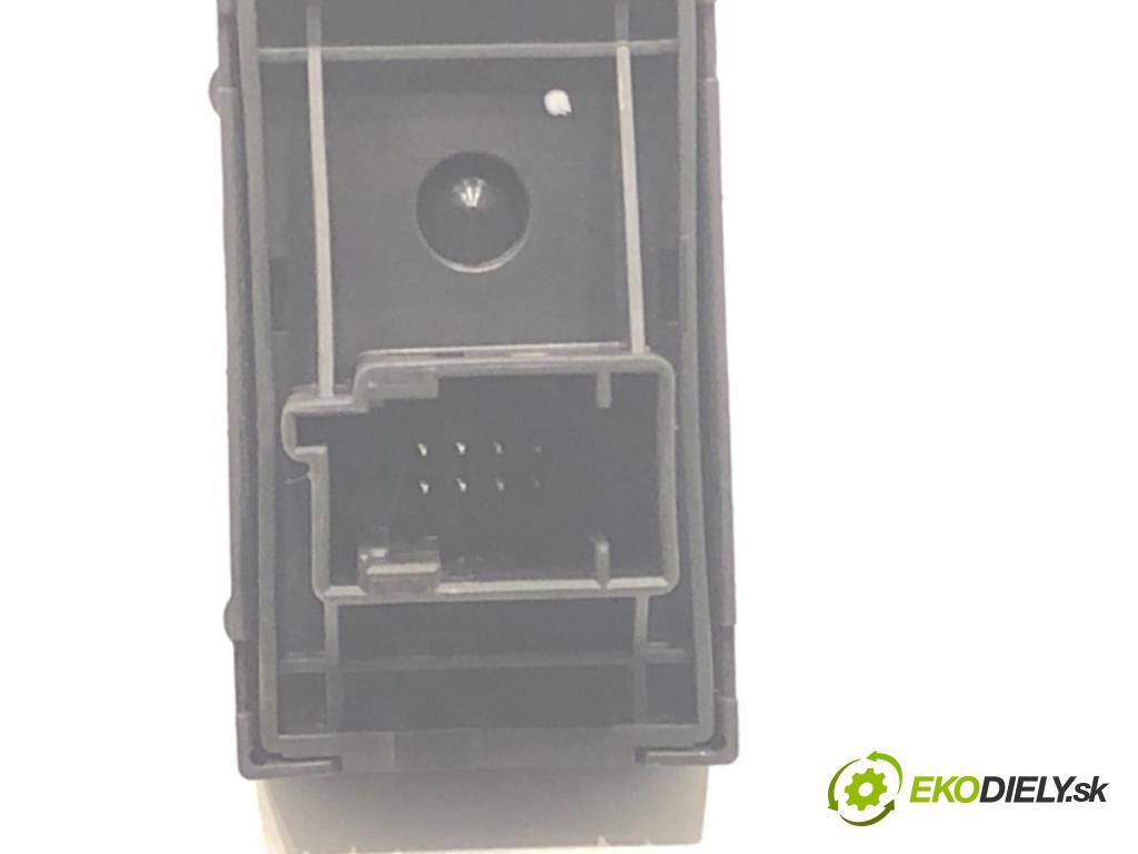 FIAT GRANDE PUNTO (199_) 2005 - 2022    1.4 (199AXB11, 199AXB1A, 199BXB1A, 199AXL1A) 57 kW [77 KM] benzyna 2005 - 2015  Prepínač nastavenia spätných zrkadiel  (Prepínač/spínač/tlačidlo a ovládač kúrenia)