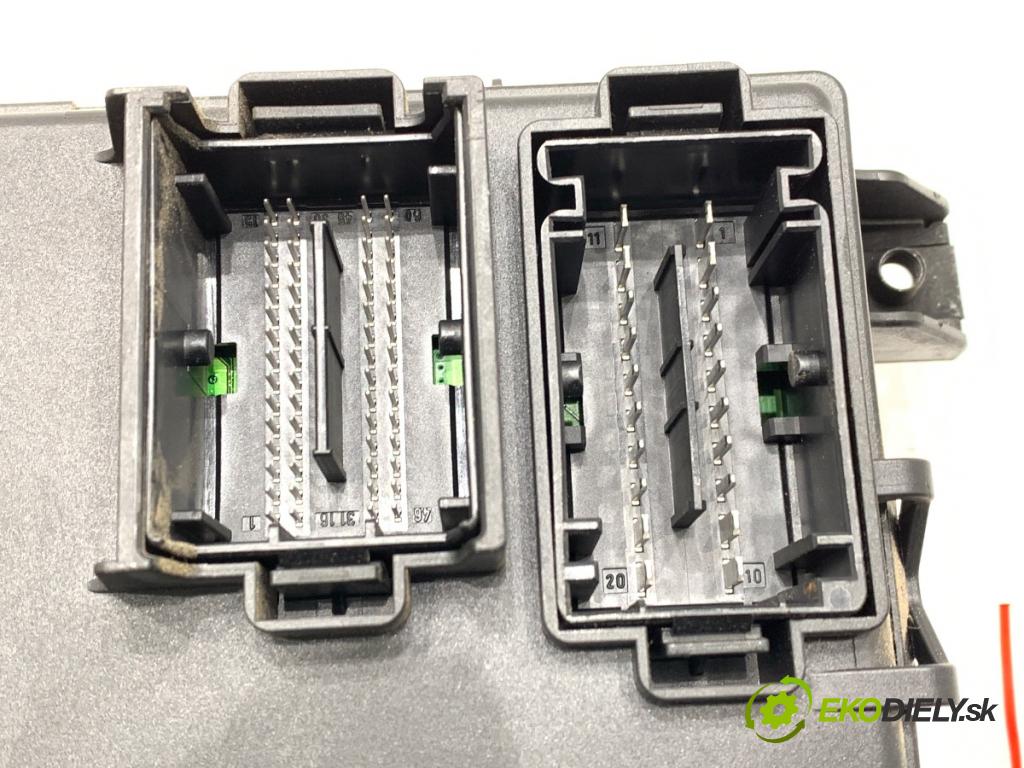 FIAT GRANDE PUNTO (199_) 2005 - 2022    1.4 (199AXB11, 199AXB1A, 199BXB1A, 199AXL1A) 57 kW [77 KM] benzyna 2005 - 2015  modul BSI 00517986150 (Pojistkové skříňky)