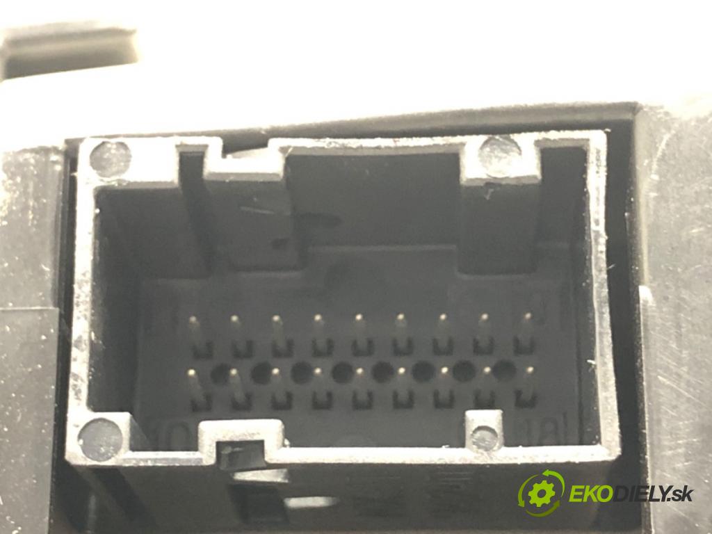 FIAT GRANDE PUNTO (199_) 2005 - 2022    1.4 (199AXB11, 199AXB1A, 199BXB1A, 199AXL1A) 57 kW [77 KM] benzyna 2005 - 2015  Prístrojovka 51803089 (Prístrojová doska, displej)
