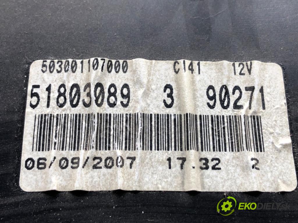 FIAT GRANDE PUNTO (199_) 2005 - 2022    1.4 (199AXB11, 199AXB1A, 199BXB1A, 199AXL1A) 57 kW [77 KM] benzyna 2005 - 2015  Prístrojovka 51803089 (Prístrojová doska, displej)