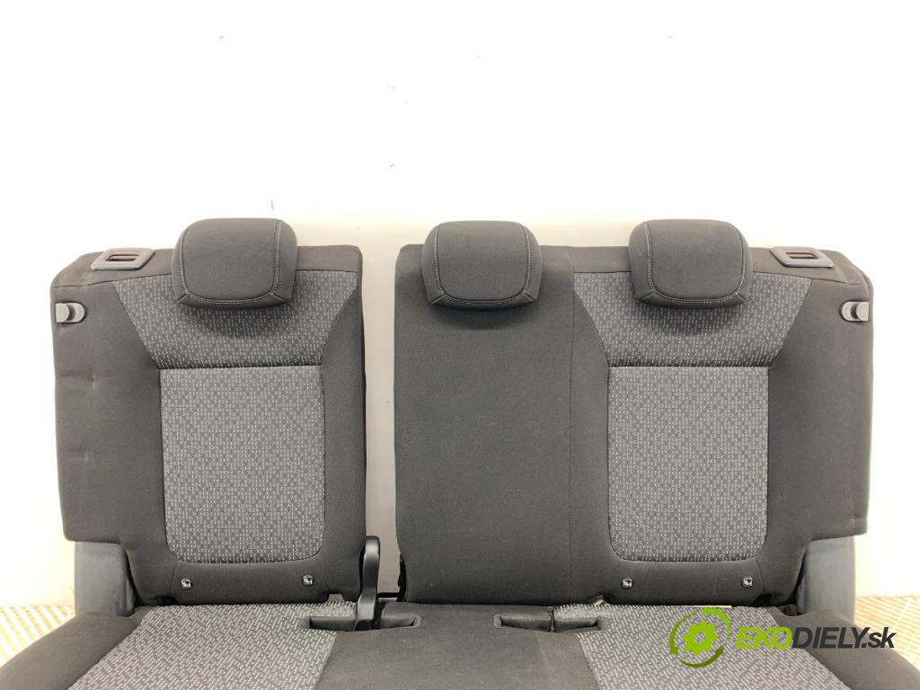 OPEL CROSSLAND X / CROSSLAND (P17, P2QO) 2017 - 2022    1.2 (75) 81 kW [110 KM] benzyna 2017 - 2022  Sedadlo druhý rad