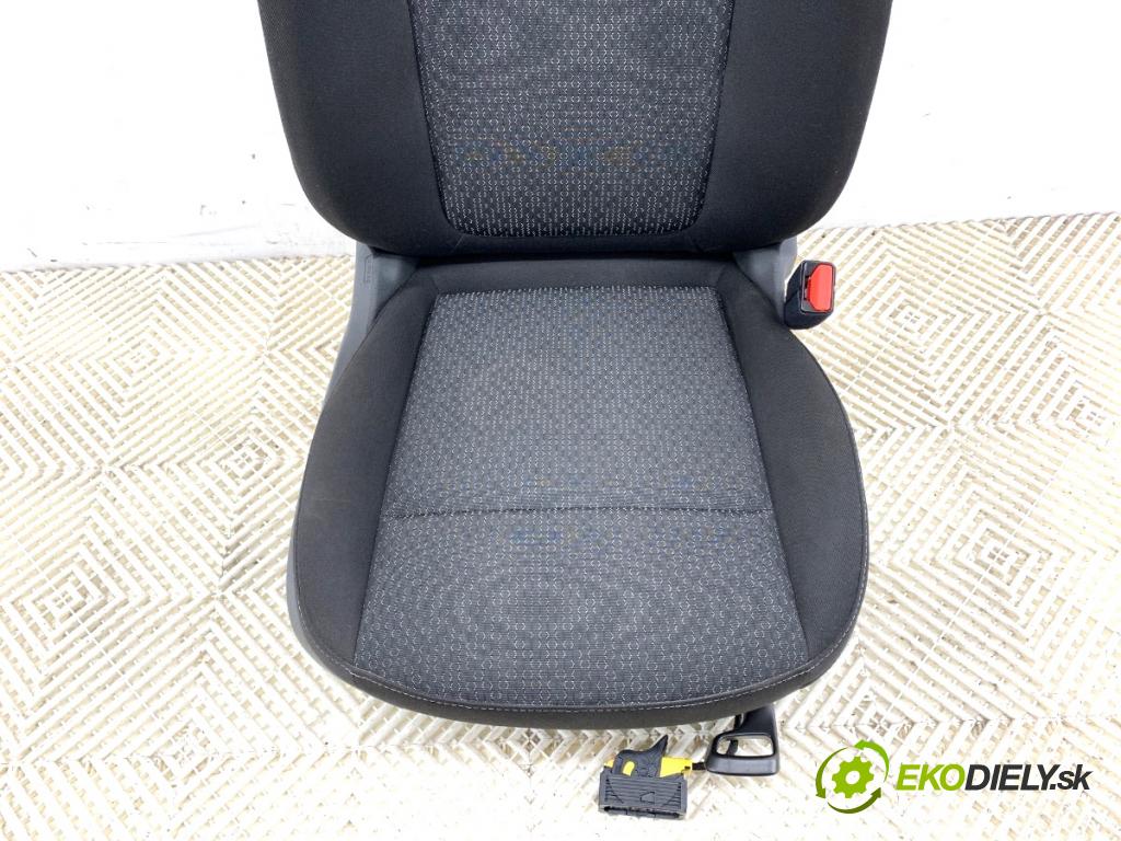 OPEL CROSSLAND X / CROSSLAND (P17, P2QO) 2017 - 2022    1.2 (75) 81 kW [110 KM] benzyna 2017 - 2022  Sedadlo pravy predný
