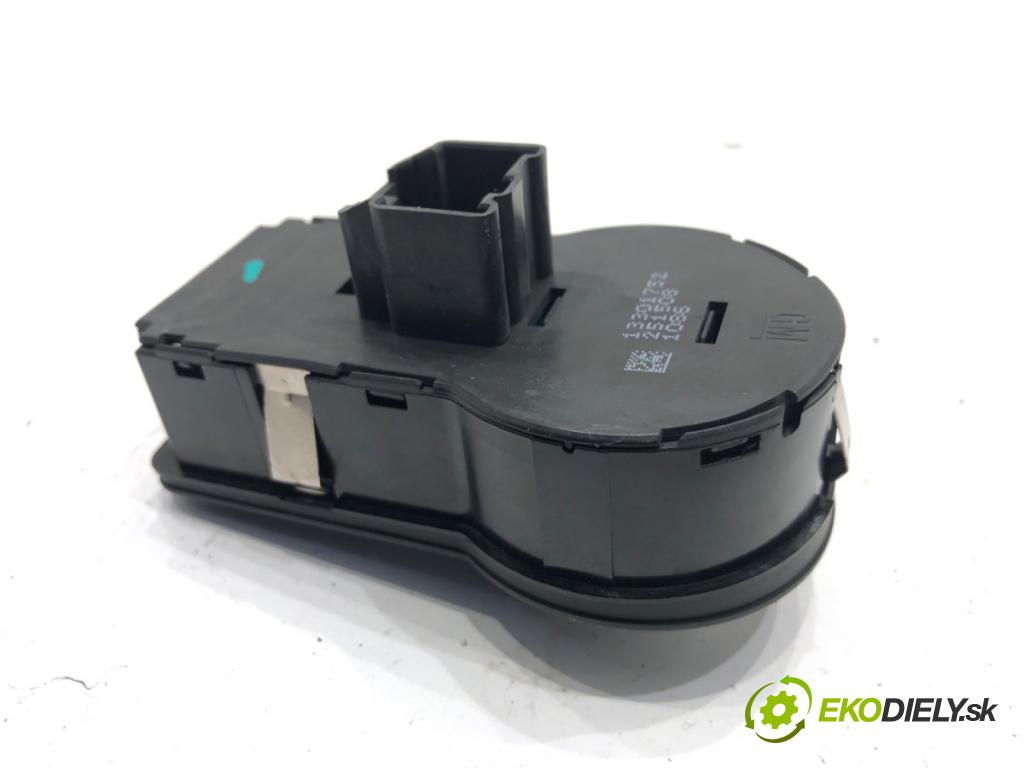 CHEVROLET ORLANDO nadwozie wielkoprzestrzenne (MPV) 2011 104 kW 1.8 1796 spínač světel 13301752