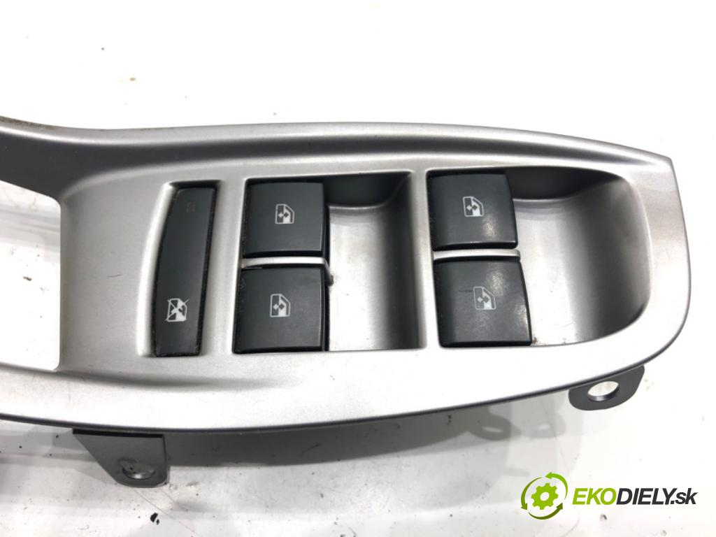 CHEVROLET ORLANDO nadwozie wielkoprzestrzenne (MPV) 2011 104 kW 1.8 1796 přepínač oken 20830838 (Páčky pod volantem)