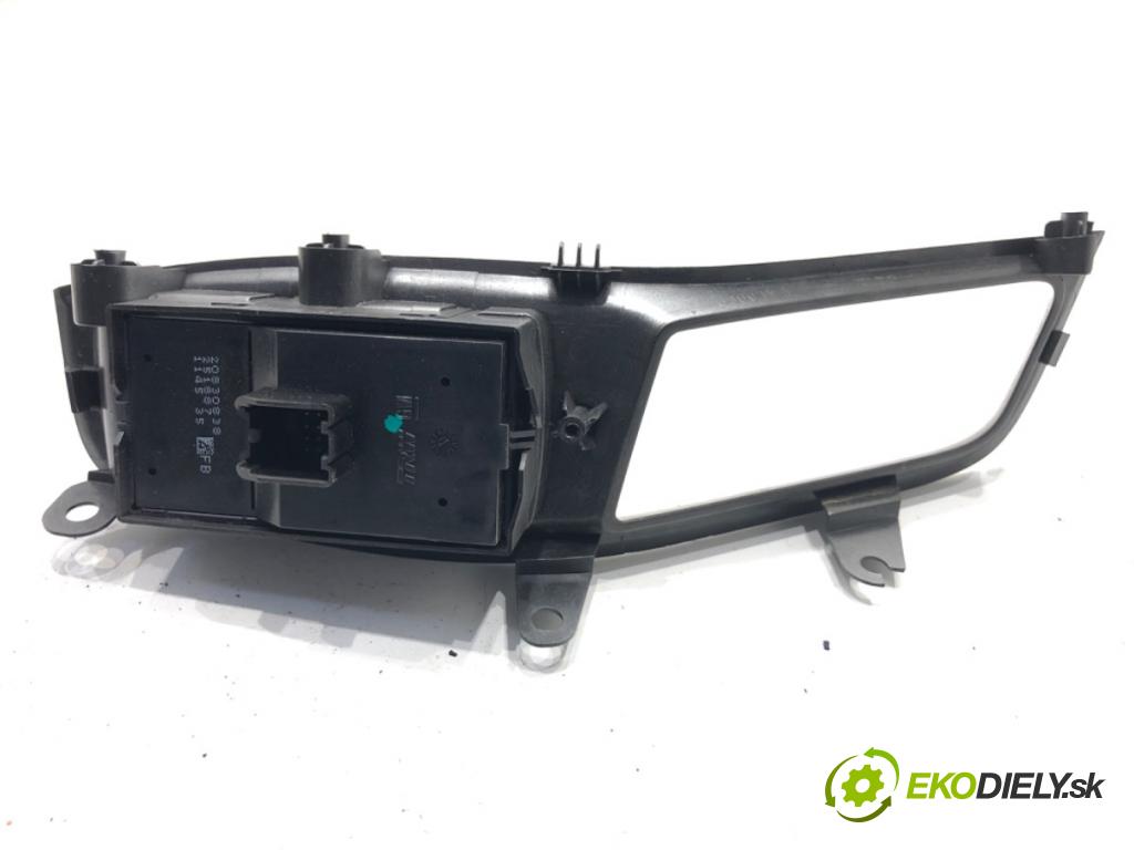 CHEVROLET ORLANDO nadwozie wielkoprzestrzenne (MPV) 2011 104 kW 1.8 1796 přepínač oken 20830838 (Páčky pod volantem)