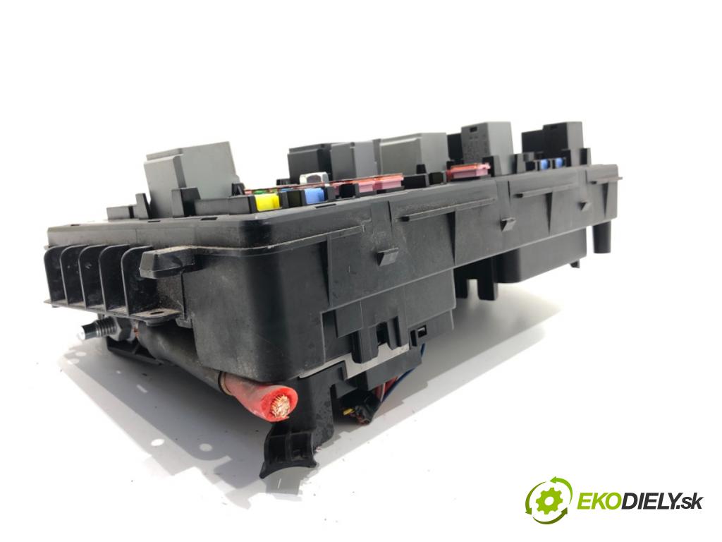 CHEVROLET ORLANDO (J309) 2010 - 2022    1.8 104 kW [141 KM] benzyna 2011 - 2022  modul BSI 13222782 (Pojistkové skříňky)