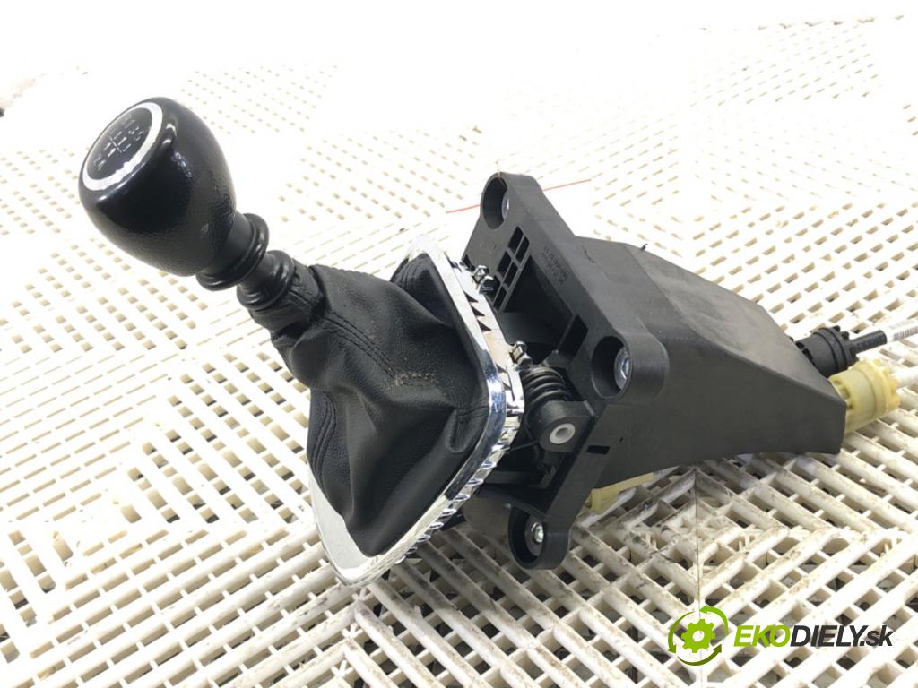 CHEVROLET ORLANDO (J309) 2010 - 2022    1.8 104 kW [141 KM] benzyna 2011 - 2022  Kulisa 55567883 (Rýchlostná páka (kulisa))