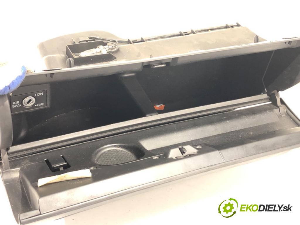 SEAT TOLEDO II (1M2) 1998 - 2006    1.9 TDI 96 kW [130 KM] olej napędowy 2003 - 2006  Priehradka, kastlík spolujazdca  (Priehradka, kastlík)