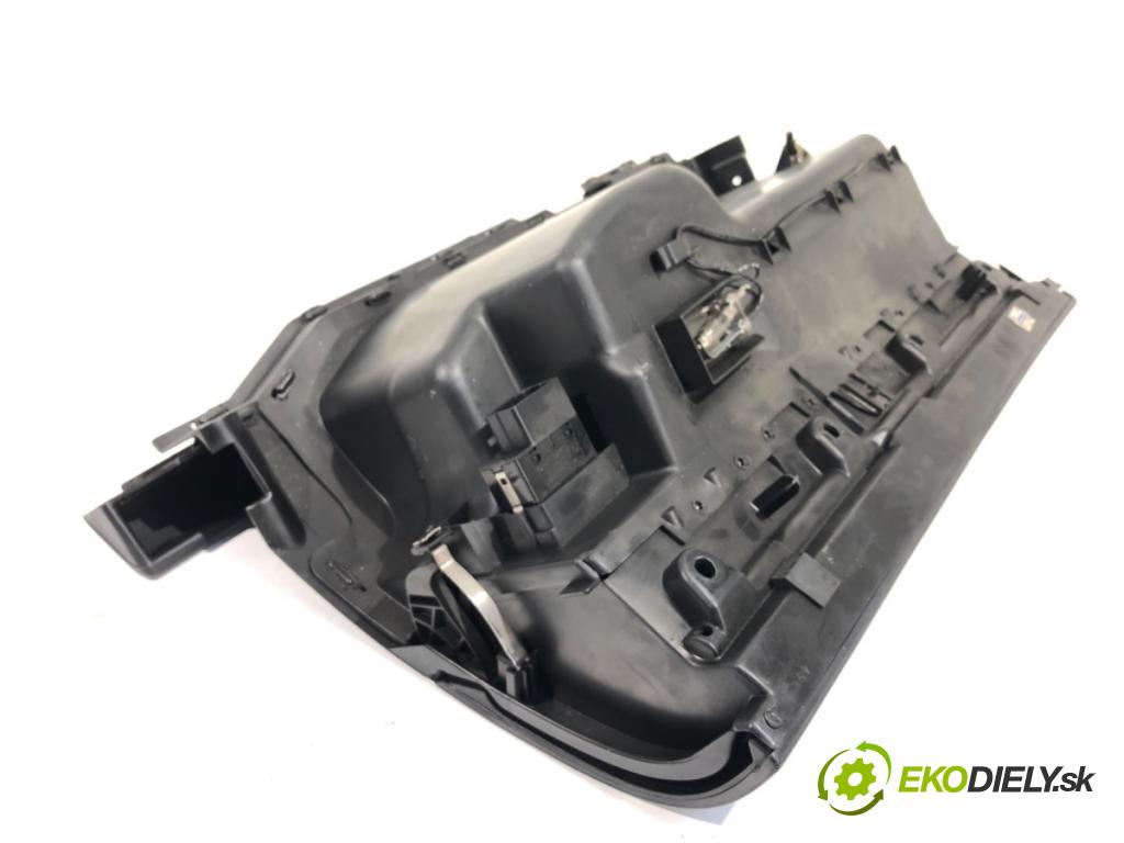 SEAT TOLEDO II (1M2) 1998 - 2006    1.9 TDI 96 kW [130 KM] olej napędowy 2003 - 2006  Priehradka, kastlík spolujazdca  (Priehradka, kastlík)