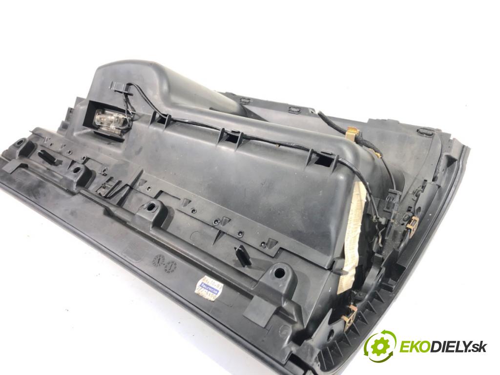 SEAT TOLEDO II (1M2) 1998 - 2006    1.9 TDI 96 kW [130 KM] olej napędowy 2003 - 2006  Priehradka, kastlík spolujazdca  (Priehradka, kastlík)