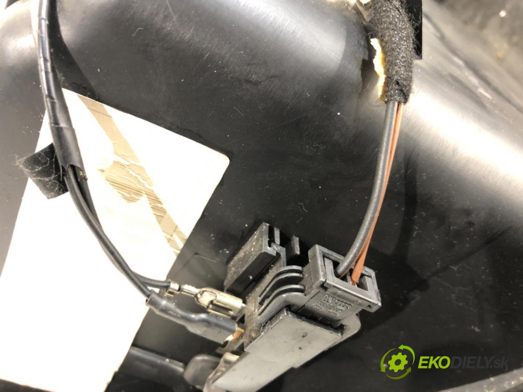 SEAT TOLEDO II (1M2) 1998 - 2006    1.9 TDI 96 kW [130 KM] olej napędowy 2003 - 2006  Priehradka, kastlík spolujazdca  (Priehradka, kastlík)