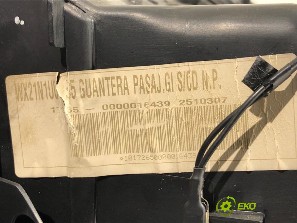 SEAT TOLEDO II (1M2) 1998 - 2006    1.9 TDI 96 kW [130 KM] olej napędowy 2003 - 2006  Priehradka, kastlík spolujazdca  (Priehradka, kastlík)