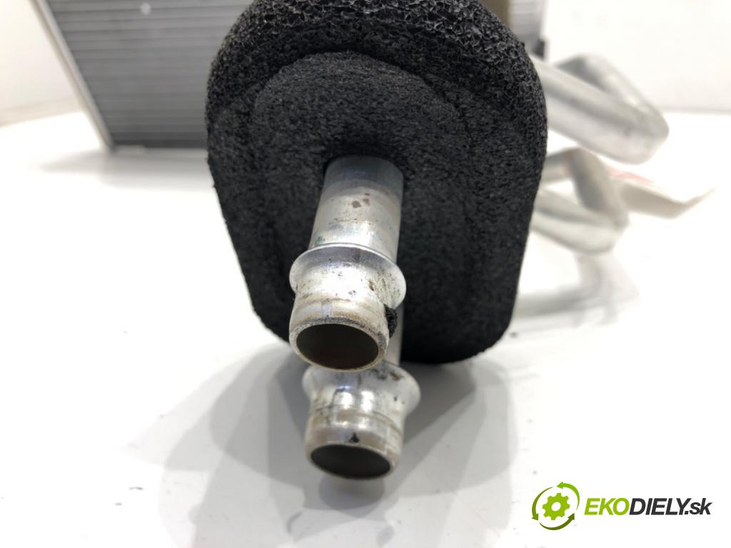 CHRYSLER PACIFICA 2016 - 2022    3.6 214 kW [291 KM] benzyna 2016 - 2022  topné těleso radiátor topení 16480617 (Radiátory topení)