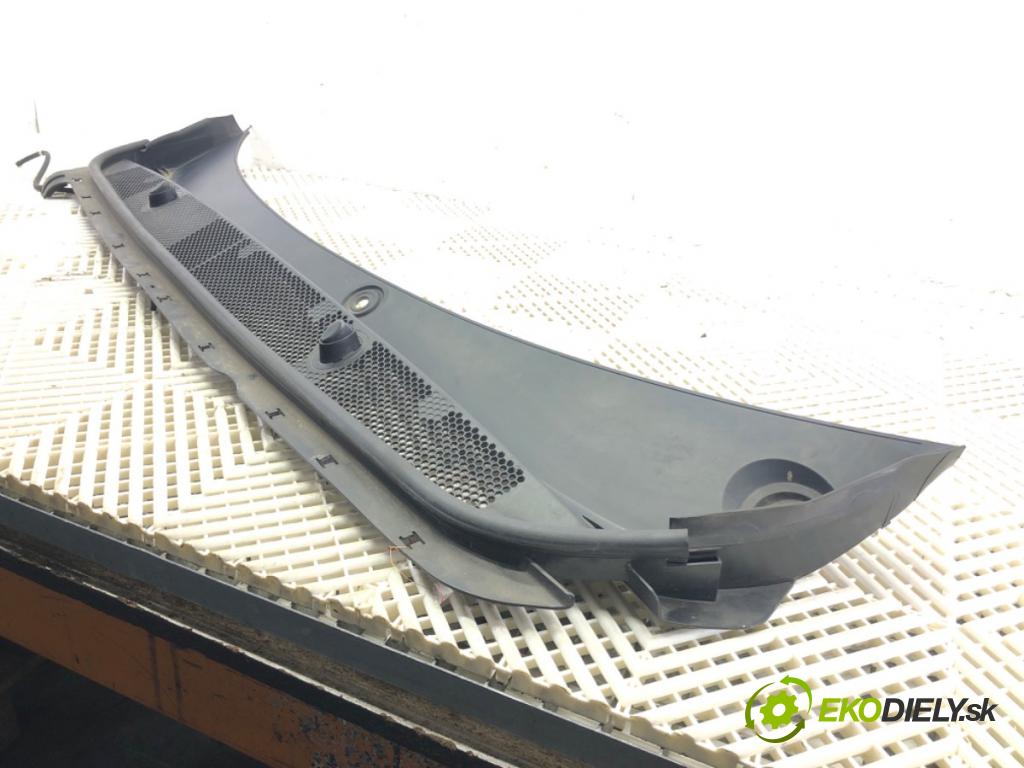 PEUGEOT 308 II (LB_, LP_, LW_, LH_, L3_) 2013 - 2021    1.6 THP 125 92 kW [125 KM] benzyna 2013 - 2021  Torpédo, plast pod čelné okno 98008282XT (Torpédo)