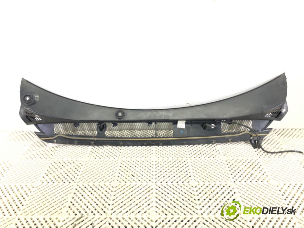 PEUGEOT 308 II (LB_, LP_, LW_, LH_, L3_) 2013 - 2021    1.6 THP 125 92 kW [125 KM] benzyna 2013 - 2021  Torpédo, plast pod čelné okno 98008282XT (Torpédo)