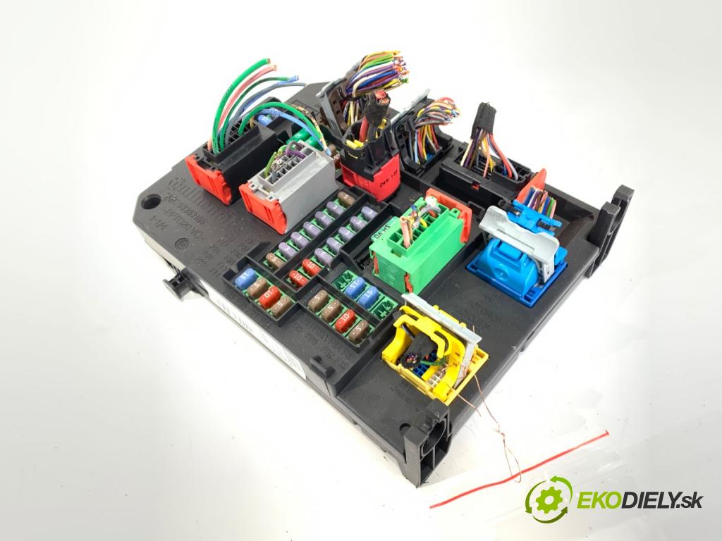 PEUGEOT 308 II (LB_, LP_, LW_, LH_, L3_) 2013 - 2021    1.6 THP 125 92 kW [125 KM] benzyna 2013 - 2021  modul BSI 9806687880 (Pojistkové skříňky)