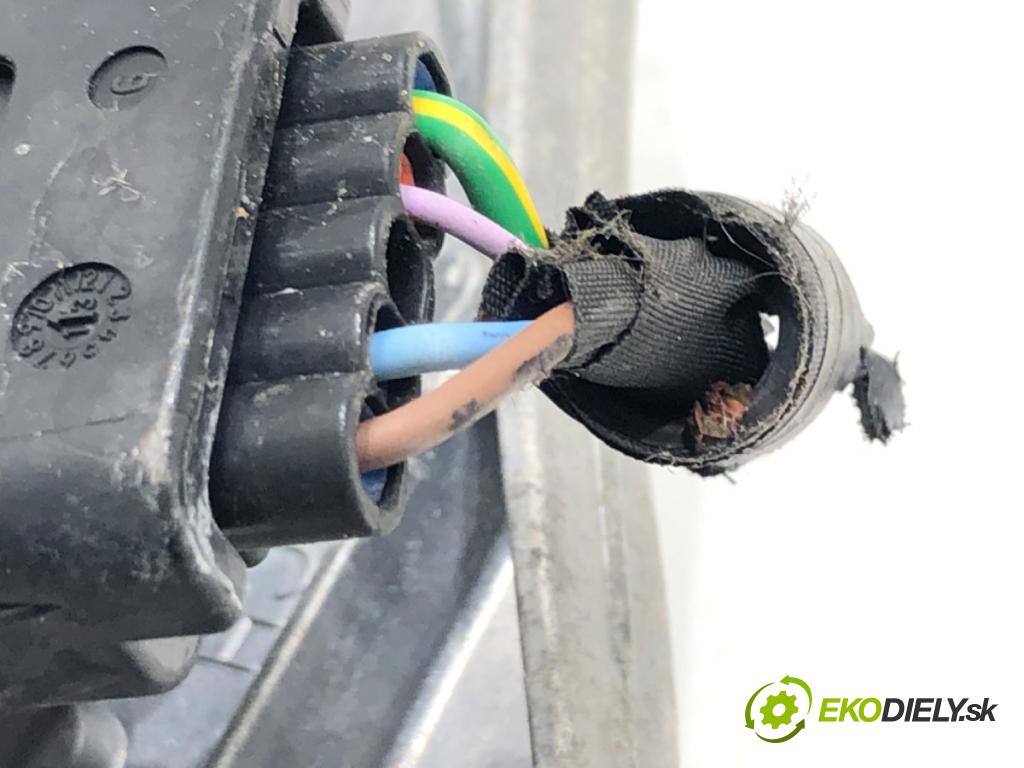 PEUGEOT 308 II (LB_, LP_, LW_, LH_, L3_) 2013 - 2021    1.6 THP 125 92 kW [125 KM] benzyna 2013 - 2021  Mechanizmus stieračov predný 9677216880 (Motorček stieračov predné)