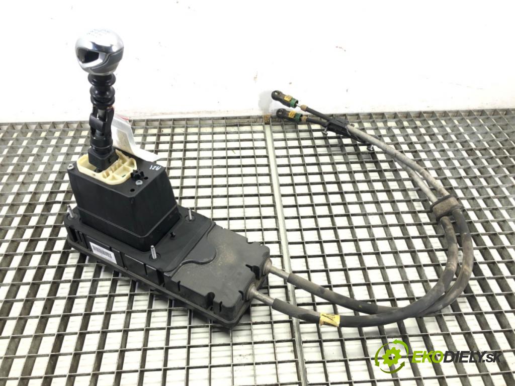 PEUGEOT 308 II (LB_, LP_, LW_, LH_, L3_) 2013 - 2021    1.6 THP 125 92 kW [125 KM] benzyna 2013 - 2021  Kulisa 9675041480 (Rýchlostná páka / kulisa)