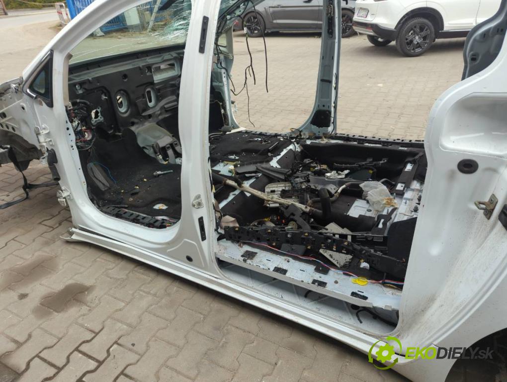 CHRYSLER PACIFICA 2016 - 2022    3.6 214 kW [291 KM] benzyna 2016 - 2022  KAROSERIA ČTVRŤÁK blatník zadní část levý pravý práh střecha PODŁUŻNICA levý pravý
