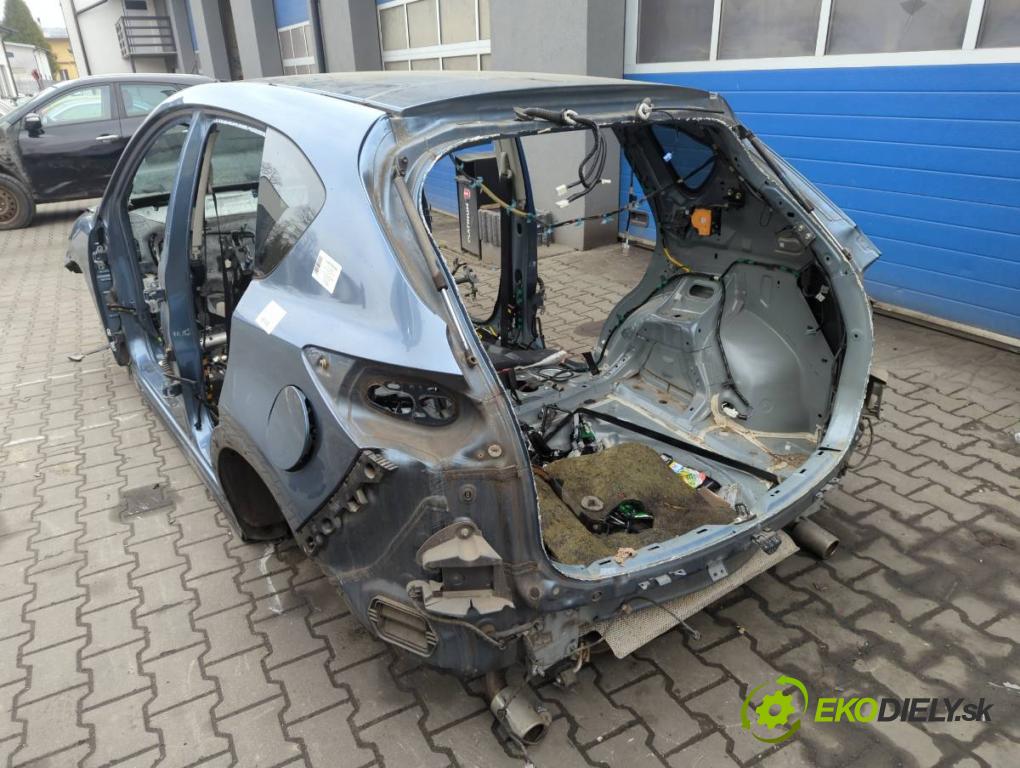 MAZDA CX-5 (KE, GH) 2011 - 2017    2.2 D (KE2FW) 129 kW [175 KM] olej napędowy 2012 - 2017  KAROSERIA ČTVRŤÁK blatník zadní část levý pravý práh střecha PODŁUŻNICA levý pravý 