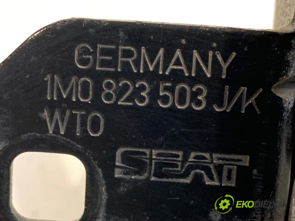 SEAT LEON (1M1) 1999 - 2006    1.4 16V 55 kW [75 KM] benzyna 1999 - 2006  zámok kapoty přední část 1M0823503J