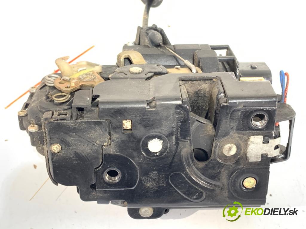 SEAT LEON (1M1) 1999 - 2006    1.4 16V 55 kW [75 KM] benzyna 1999 - 2006  zámok dveře levý přední část 3B1837015A