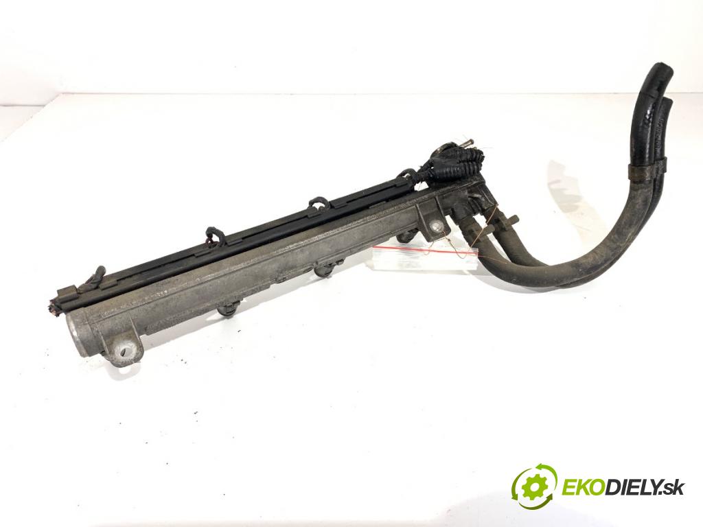 SEAT LEON (1M1) 1999 - 2006    1.4 16V 55 kW [75 KM] benzyna 1999 - 2006  Lišta vstrekovacia 036133319B (Vstrekovacia lišta)