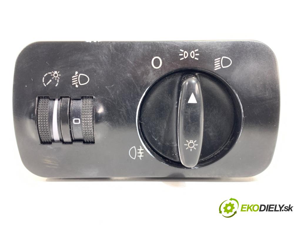 SEAT LEON (1M1) 1999 - 2006    1.4 16V 55 kW [75 KM] benzyna 1999 - 2006  Spínač svetiel D. 1M1941531D