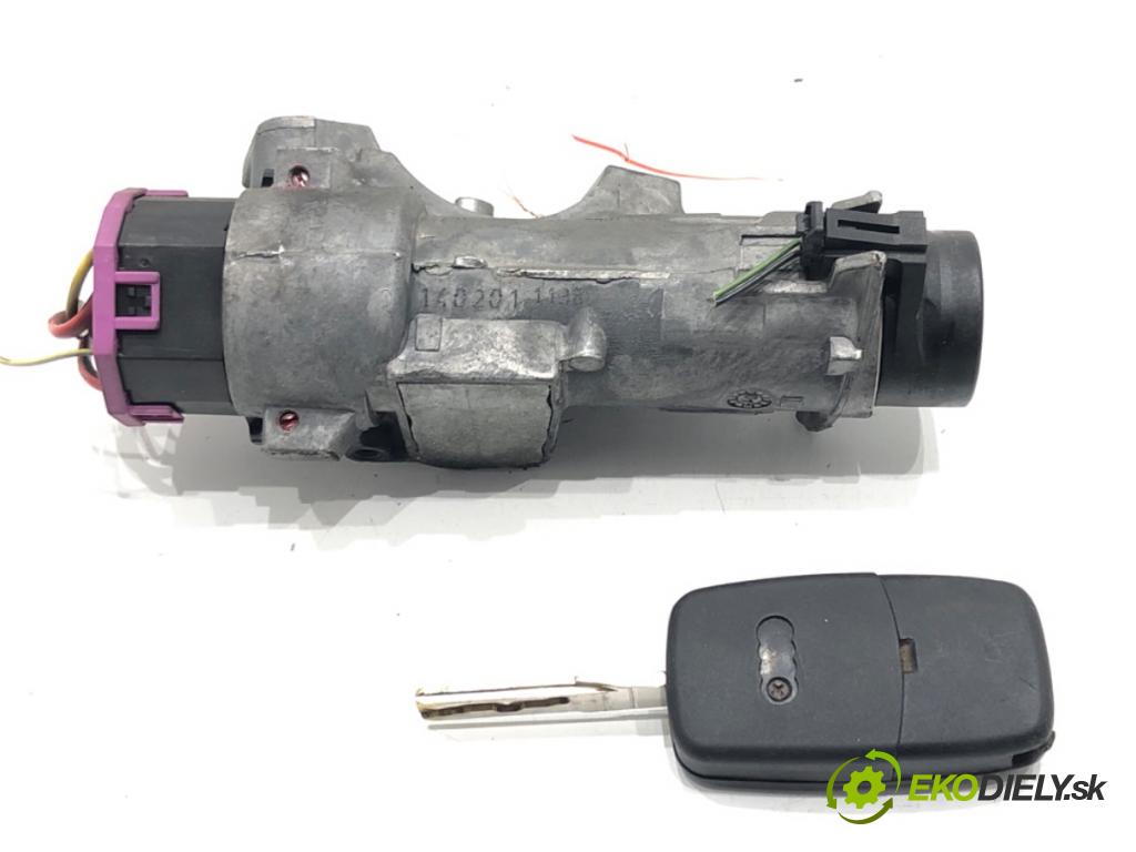 AUDI A4 B6 (8E2) 2000 - 2005    1.9 TDI 96 kW [130 KM] olej napędowy 2000 - 2004  spinačka 4B0905851C (Spínacia skrinka a kľúč)