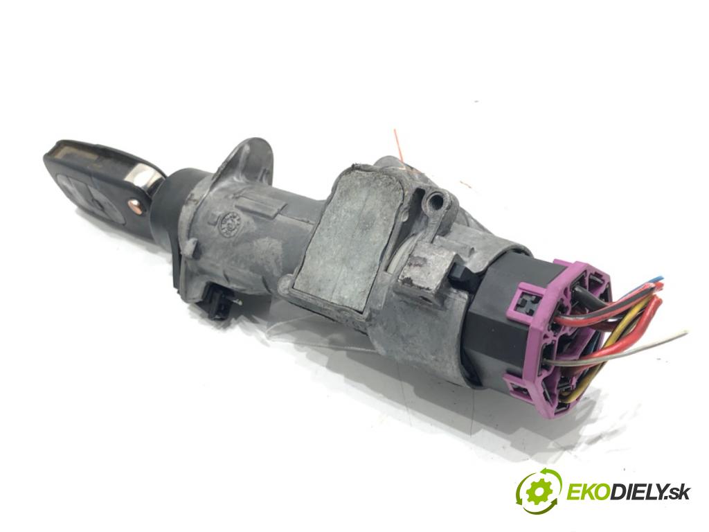 AUDI A4 B6 (8E2) 2000 - 2005    1.9 TDI 96 kW [130 KM] olej napędowy 2000 - 2004  spinačka 4B0905851C (Spínacia skrinka a kľúč)