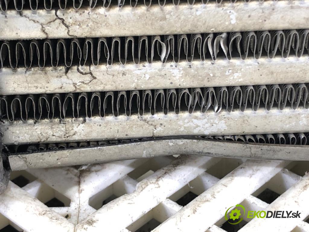 AUDI A4 B6 (8E2) 2000 - 2005    1.9 TDI 96 kW [130 KM] olej napędowy 2000 - 2004  intercooler  (Chladiče nasávaného vzduchu (intercoolery))