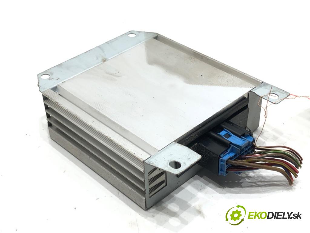 AUDI A4 B6 (8E2) 2000 - 2005    1.9 TDI 96 kW [130 KM] olej napędowy 2000 - 2004  Zosilňovač 8E5035223 (Zosilňovač)