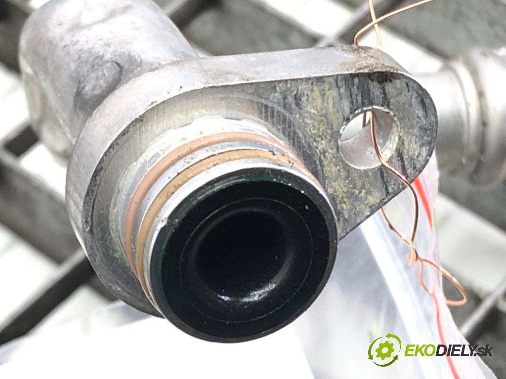 PEUGEOT 308 II (LB_, LP_, LW_, LH_, L3_) 2013 - 2021    1.6 THP 125 92 kW [125 KM] benzyna 2013 - 2021  rúrka klimatizácie 9806874880 (Rúrka klimatizácie)